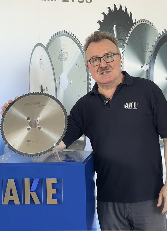 Dr. Kai Schumacher gibt Einblick in die Metallzerspanung